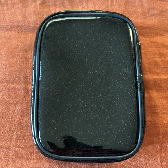 Benefit cosmetic case - Picture 2 of 3